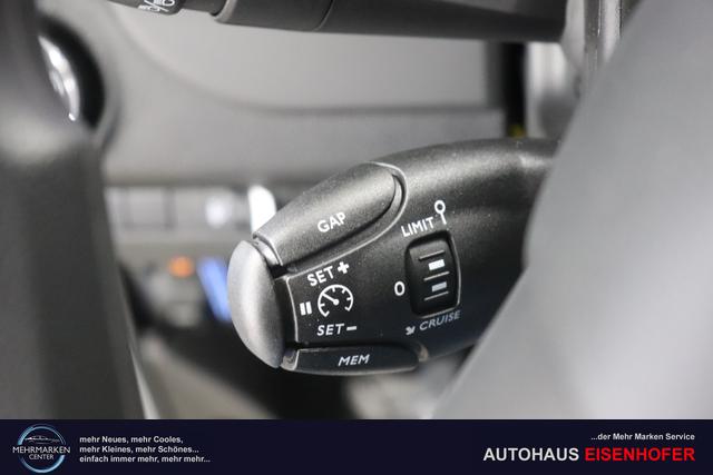 Scudo Scudo Kastenwagen L3 2.0 145 MT6 Kastenwagen549 - WEISS 969 - Standard Sitze "2QC Multifunktionale Beifahrersitzbank ""Eat and Work"" 3OM verstärktes LED Licht im Laderaum 7ET Komforttrennwand Verglast Mit Kleiderhaken A04 Paket ""Assist"" A06 Paket ""Worksite"" CKD Holzboden Laderaum 9mm Mit Antirutschbeschichtung, Inkl. Sei"