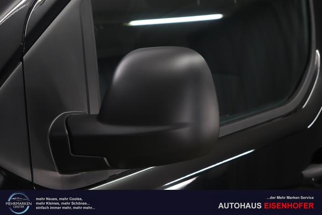 Scudo Scudo Kastenwagen L3 2.0 145 MT6 Kastenwagen632 - Schwarz 969 - Standard Sitze "2QC Multifunktionale Beifahrersitzbank ""Eat and Work"" 3OM verstärktes LED Licht im Laderaum 7ET Komforttrennwand Verglast Mit Kleiderhaken A04 Paket ""Assist"" A06 Paket ""Worksite"" CKD Holzboden Laderaum 9mm Mit Antirutschbeschichtung, Inkl. Sei 632 Schwarz"