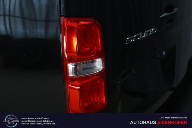Scudo Scudo Kastenwagen L3 2.0 145 MT6 Kastenwagen632 - Schwarz 969 - Standard Sitze "2QC Multifunktionale Beifahrersitzbank ""Eat and Work"" 3OM verstärktes LED Licht im Laderaum 7ET Komforttrennwand Verglast Mit Kleiderhaken A04 Paket ""Assist"" A06 Paket ""Worksite"" CKD Holzboden Laderaum 9mm Mit Antirutschbeschichtung, Inkl. Sei 632 Schwarz"