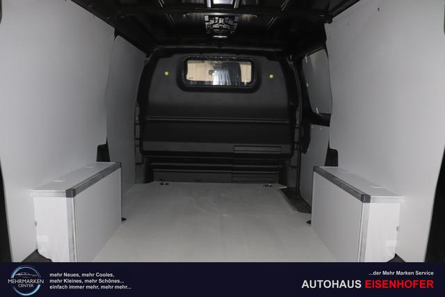 Scudo Scudo Kastenwagen L3 2.0 145 MT6 Kastenwagen632 - Schwarz 969 - Standard Sitze "2QC Multifunktionale Beifahrersitzbank ""Eat and Work"" 3OM verstärktes LED Licht im Laderaum 7ET Komforttrennwand Verglast Mit Kleiderhaken A04 Paket ""Assist"" A06 Paket ""Worksite"" CKD Holzboden Laderaum 9mm Mit Antirutschbeschichtung, Inkl. Sei 632 Schwarz"