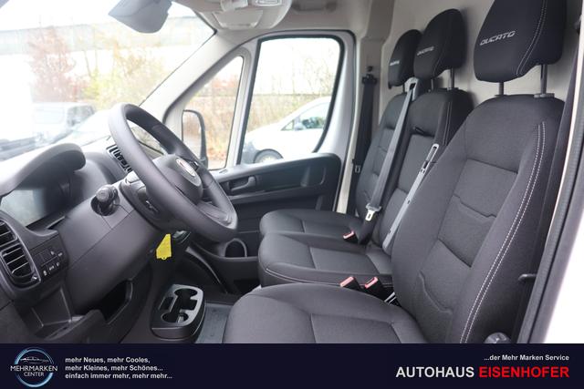 Fiat Professional Ducato series 9 35 L4H2 Kawa verblecht 140 MJT Euro-6D-Final MT 549 - Ducato Weiß "076 Sitzbezug Schwarz mit Ducato-Logo auf Kopfstütze" "502 Beifahrerairbag für Beifahrerdoppelsitz 5W3 Paket ""Techno Nav"" 5W6 Paket ""Visibility"" 5YJ Paket ""City"" 619 Heckflügeltüren 260 Grad Öffnung (Bei Auswahl Opt. 619 i.V.m. 519.muss Opt. 029 mitbestellt werd 6JA Starre Anhängerkupplung 835 Ablagefach im Dach (Serie bei Maxi 40 + Doka) 92P Kraftstofftank 75 Liter JKU 230-Volt-Steckdose an der Mittelkonsole 077 verstärkte Federn hinten SERIE"