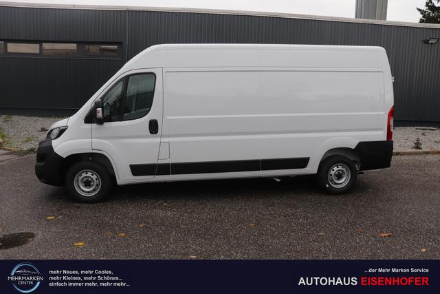 Fiat Professional Ducato series 9 35 L4H2 Kawa verblecht 140 MJT Euro-6D-Final MT 549 - Ducato Weiß "076 Sitzbezug Schwarz mit Ducato-Logo auf Kopfstütze" "502 Beifahrerairbag für Beifahrerdoppelsitz 5W3 Paket ""Techno Nav"" 5W6 Paket ""Visibility"" 5YJ Paket ""City"" 619 Heckflügeltüren 260 Grad Öffnung (Bei Auswahl Opt. 619 i.V.m. 519.muss Opt. 029 mitbestellt werd 6JA Starre Anhängerkupplung 835 Ablagefach im Dach (Serie bei Maxi 40 + Doka) 92P Kraftstofftank 75 Liter JKU 230-Volt-Steckdose an der Mittelkonsole 077 verstärkte Federn hinten SERIE"