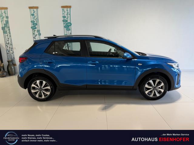 Kia Stonic Blau