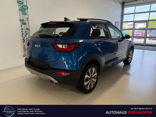 Kia Stonic Blau