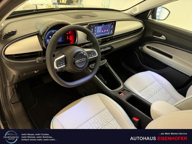 Fiat 600 La Prima Cinema Schwarz