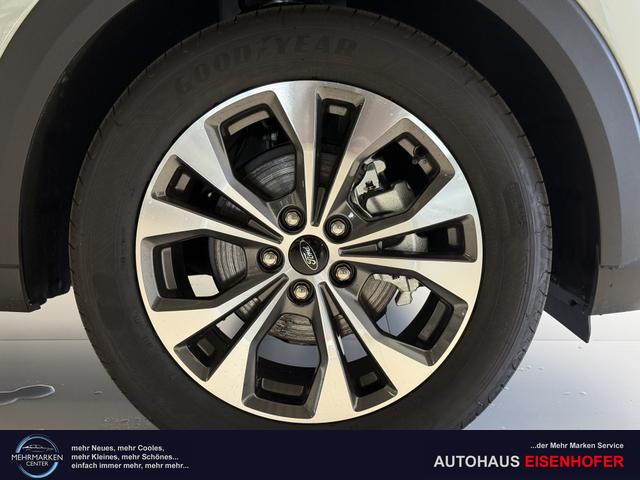 Ford Puma Titanium Cactus Grau