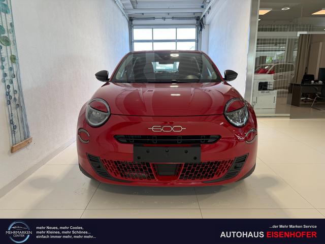 Fiat 600 - Speciale Hybrid 1.2 T3 81 kW (110 PS) DCT Winter-Paket, Klimaanlage, Radio, DAB, Android Auto, Apple CarPlay, Freisprecheinrichtung, Bluetooth, Regensensor, Einparkhilfe hinten, LED-Scheinwerfer, uvm.