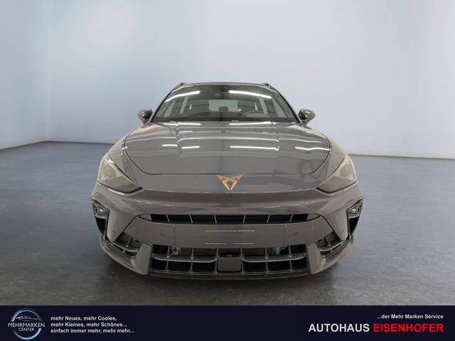 Beispielbilder, ggf. teilweise mit Sonderausstattung