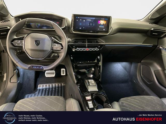 Peugeot e-208 54kWh 156PS/115kW GT Pack 2026, 421km WLTP | +17" ALU +Glasdach +RFK +Adaptiver Tempomat +P.Sensor V+H +EL. Fahrersitz +Massage +Apple CarPlay +W&auml;rmepumpe 
