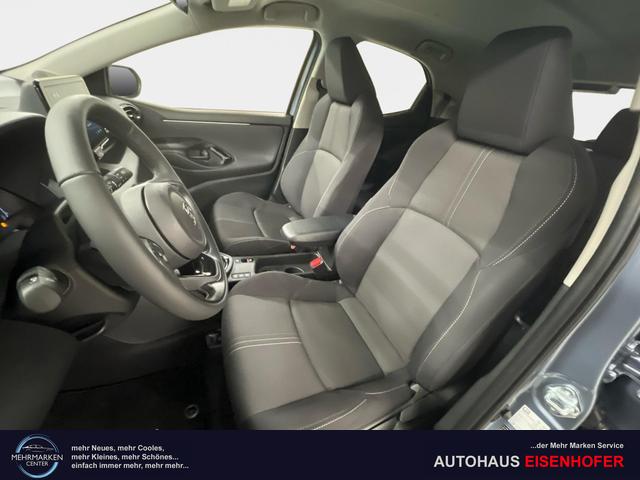 Toyota Yaris Active Plus Tech 1.5 VVT-i Hybrid 116PS/85kW CVT 2026 +17" ALU +RFK +Smart-Entry +LED +Get&ouml;nte Scheiben +Parksensor V+H 