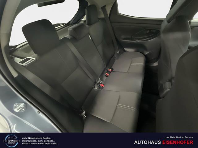 Toyota Yaris Active Plus Tech 1.5 VVT-i Hybrid 116PS/85kW CVT 2026 +17" ALU +RFK +Smart-Entry +LED +Get&ouml;nte Scheiben +Parksensor V+H 