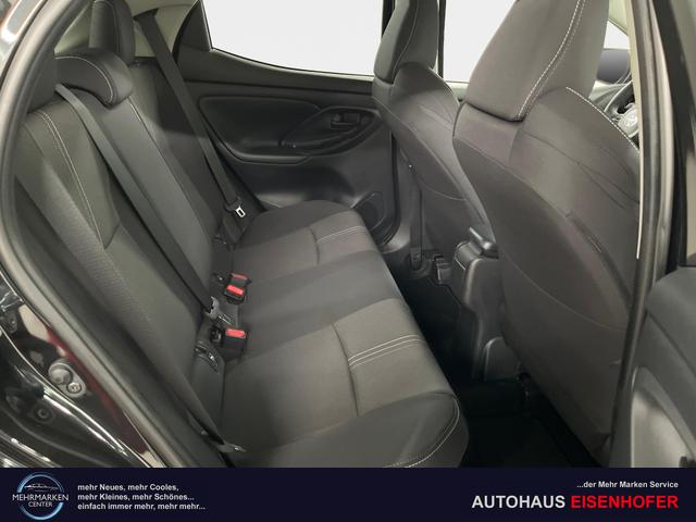 Toyota Yaris Active Plus Tech 1.5 VVT-i Hybrid 116PS/85kW CVT 2026 +17" ALU +RFK +Smart-Entry +LED +Get&ouml;nte Scheiben +Parksensor V+H 