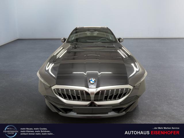 BMW 5er Touring 520i M-Sport 190PS/140kW Steptronic +AHK +20" +MSportpaket +MSportfahrwerk +DrivingAssistantPlus +AdaptiveLED +HarmanKardon +DigitalKey +ParkAssist +Sitzhzg +WirelessCharging +Sonnenschutzverglasung +ShadowLine 