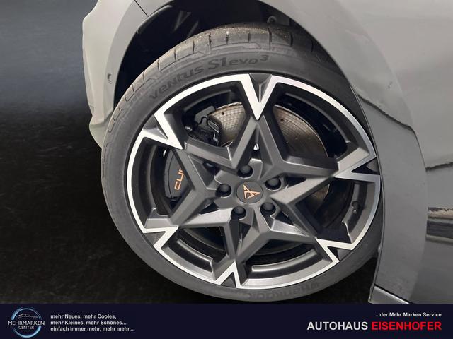Cupra Leon Sportstourer VZ 2.0 TSI 333PS/245kW 4x4 DSG7 2025 +INT. DRIVE+MATRIX+AHK+Erweiterte Garantie. 