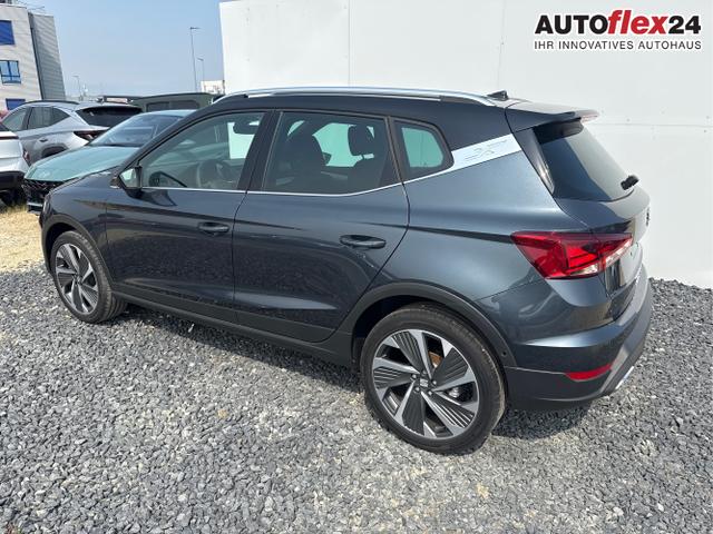 Seat / Arona / Grau / / / NAVI SHZ VOLL LED RFK PDC v+h 18ALU 