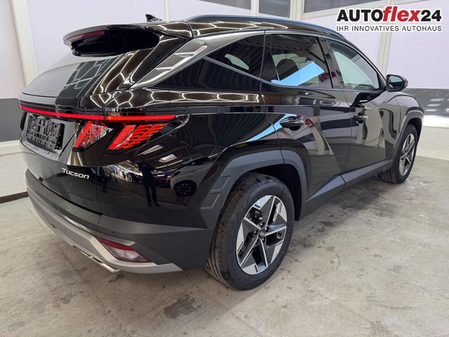 Hyundai TUCSON STYLE AUT ACC 18ALU KLIMAAUTOMATIK TOTWINKEL NAVI SHZ RFK PDC 