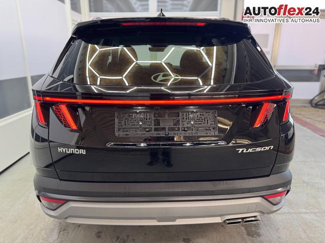 Hyundai TUCSON STYLE AUT ACC 18ALU KLIMAAUTOMATIK TOTWINKEL NAVI SHZ RFK PDC 