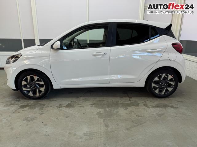 Hyundai i10 PREMIUM AUT SHZ KLIMAAUTOMATIK AMBIENTE ALU RFK PDC NAVI 