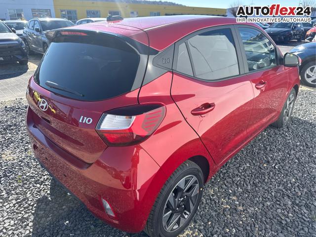Hyundai / i10 / Rot / / / AUT SHZ KLIMAAUTOMATIK AMBIENTE ALU RFK PDC NAVI 