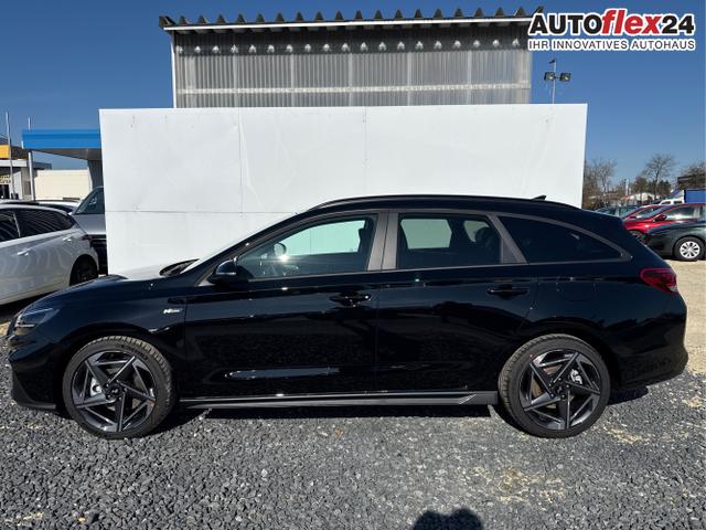 Hyundai / i30 / Schwarz / / / DCT N-LINE SHZ NAVI RFK