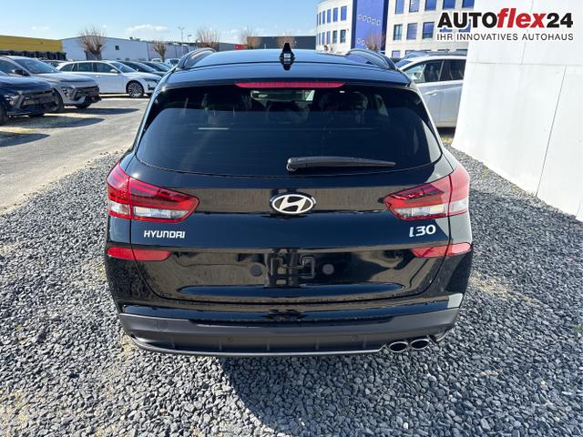Hyundai / i30 / Schwarz / / / DCT N-LINE SHZ NAVI RFK