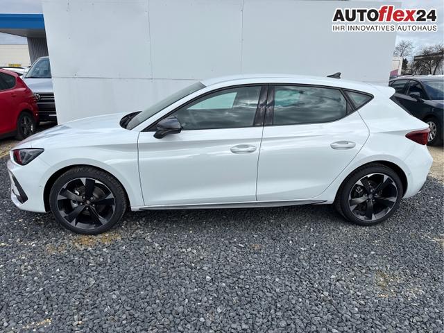 Cupra / Leon / Wei&szlig; / / / DSG NAVI INTELLIGENT DRIVE ACC SHZ KEYLESS
