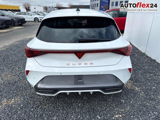 Cupra / Leon / Wei&szlig; / / / DSG NAVI INTELLIGENT DRIVE ACC SHZ KEYLESS