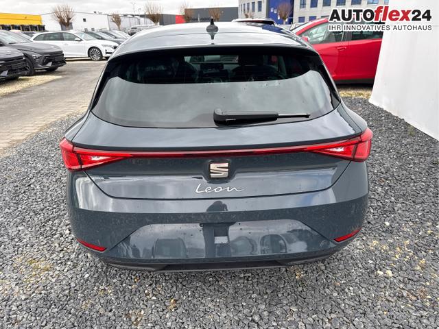 Seat / Leon / Blau / / / AHK ACC RFK PDC 