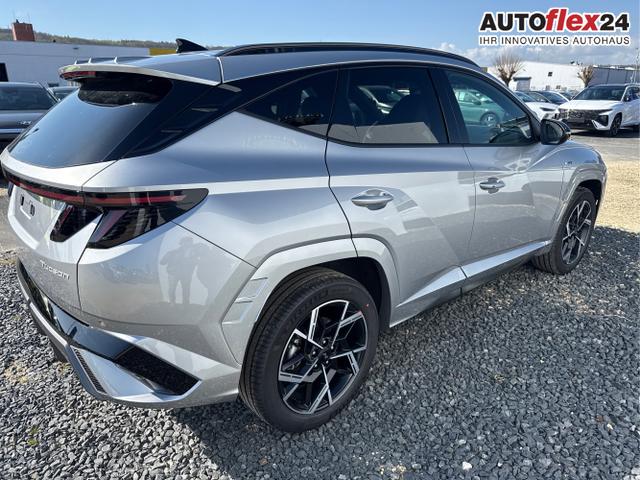Hyundai / TUCSON / Grau / / / 