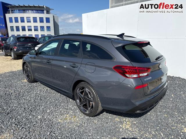 Hyundai / i30 / Grau / / / 