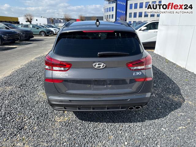 Hyundai / i30 / Grau / / / 