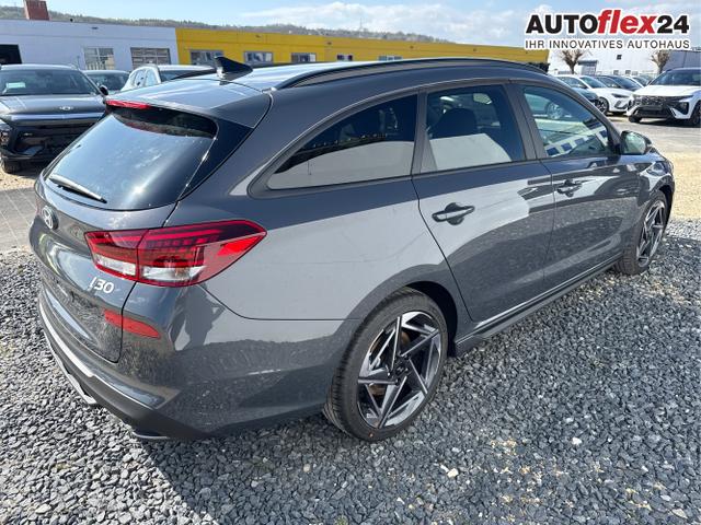 Hyundai / i30 / Grau / / / 