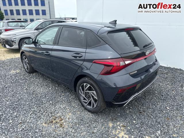 Hyundai / i20 / Grau / / / 