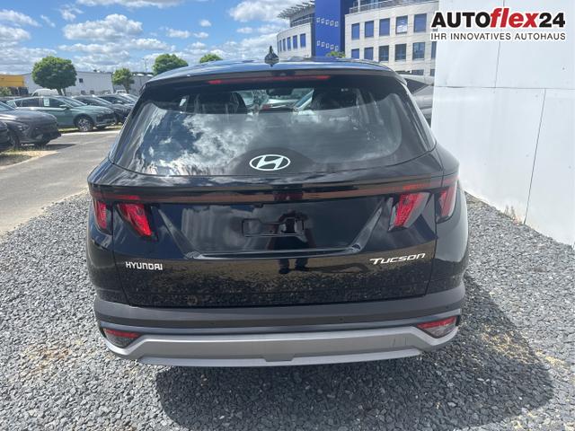 Hyundai / TUCSON / Grau / / / 