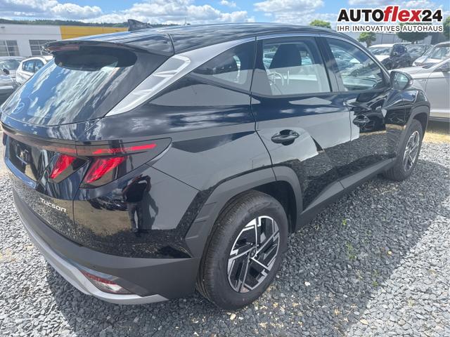 Hyundai / TUCSON / Grau / / / 