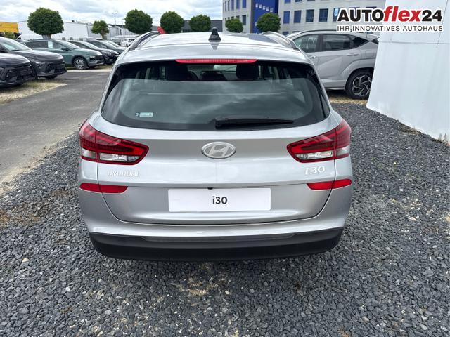 Hyundai / i30 / Grau / / / 