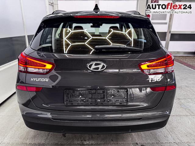 Hyundai i30 Kombi STYLE DCT NAVI WP ALU LED RFK PDC 