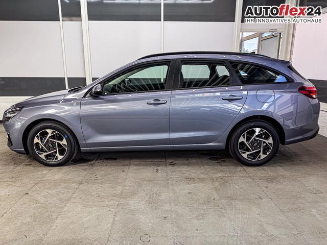 Hyundai i30 Kombi STYLE DCT NAVI RFK SHZ PDC ALU 