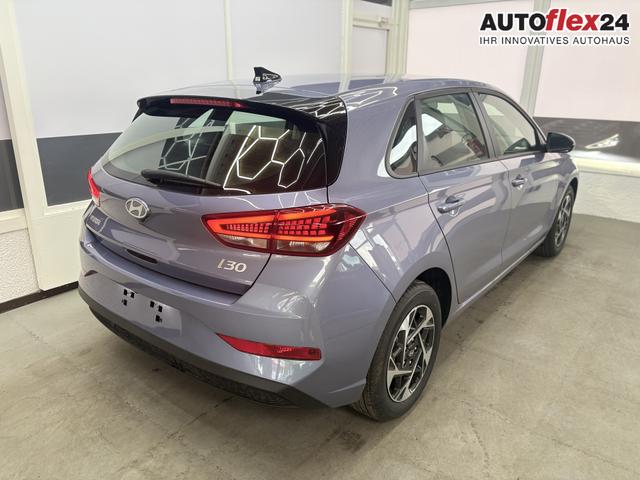 Hyundai i30 STYLE ALU SHZ NAVI RFK PDC 