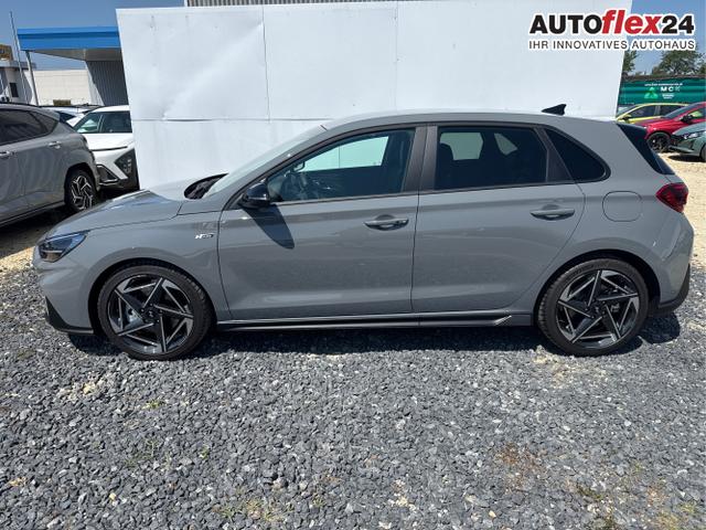 Hyundai / i30 / Grau / / / 