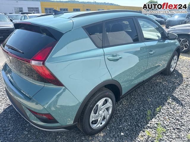 Hyundai / BAYON / Grau / / / 