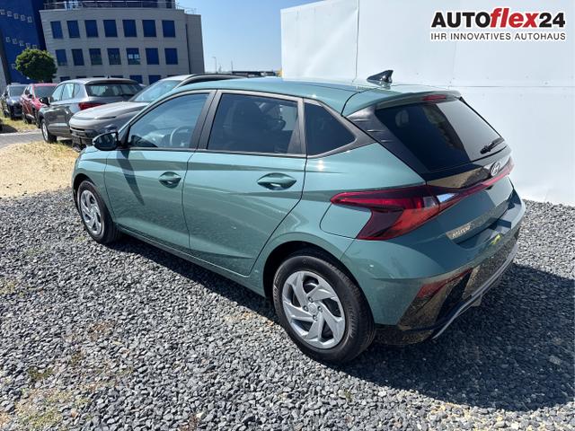 Hyundai / i20 / Grau / / / 