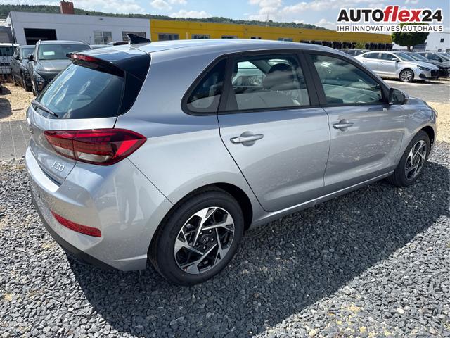 Hyundai / i30 / Grau / / / 
