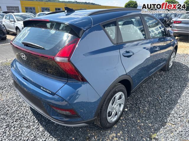 Hyundai / BAYON / Grau / / / 