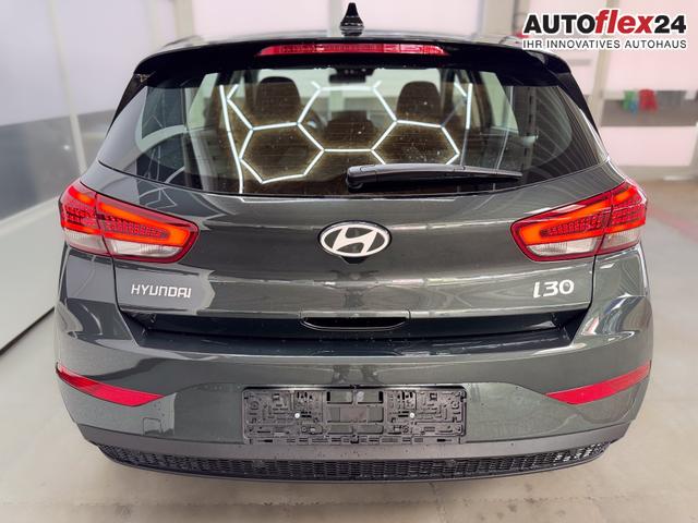 Hyundai i30 STYLE DCT ALU SHZ NAVI RFK PDC 