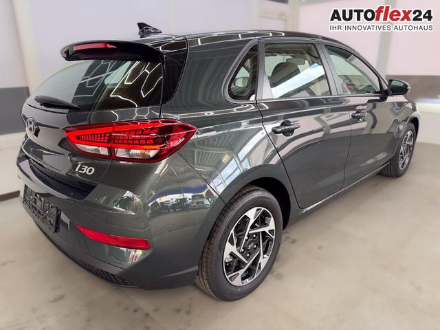 Hyundai i30 STYLE DCT ALU SHZ NAVI RFK PDC 