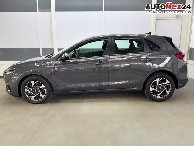 Hyundai i30 STYLE DCT ALU SHZ NAVI RFK PDC 