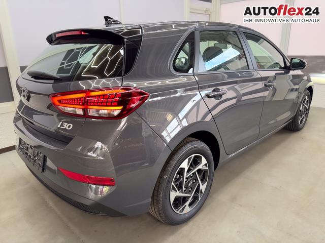 Hyundai i30 STYLE DCT ALU SHZ NAVI RFK PDC 