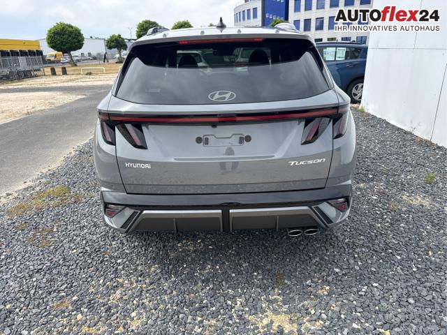 Hyundai / TUCSON / Grau / / / 