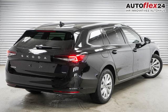 Vorlauffahrzeuge Skoda Superb Combi - Kombi 2,0 TDI DSG 4x4 Selection - L -LAG.